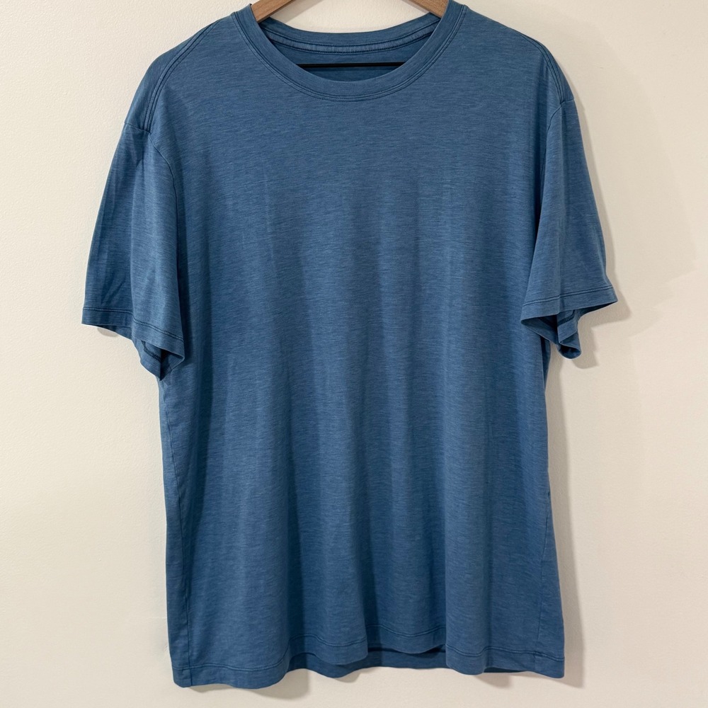 Lululemon T Shirt Mens M Blue Heathered Short Sleeve Athletic Gym Activewear
